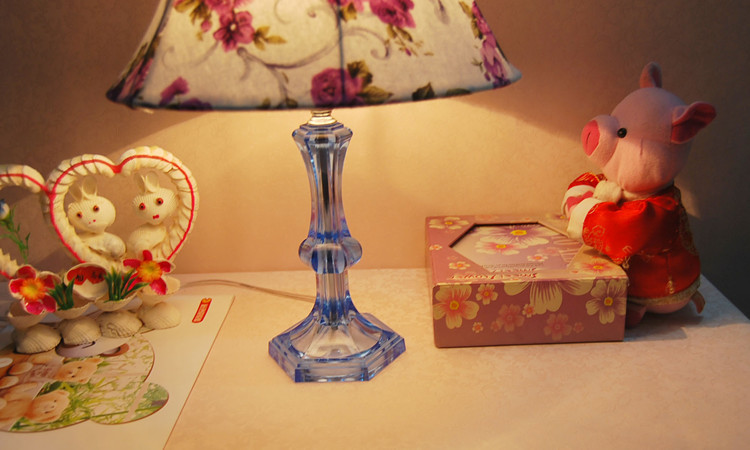 高档亚克力台灯批发 卧室台灯床头灯 婚房