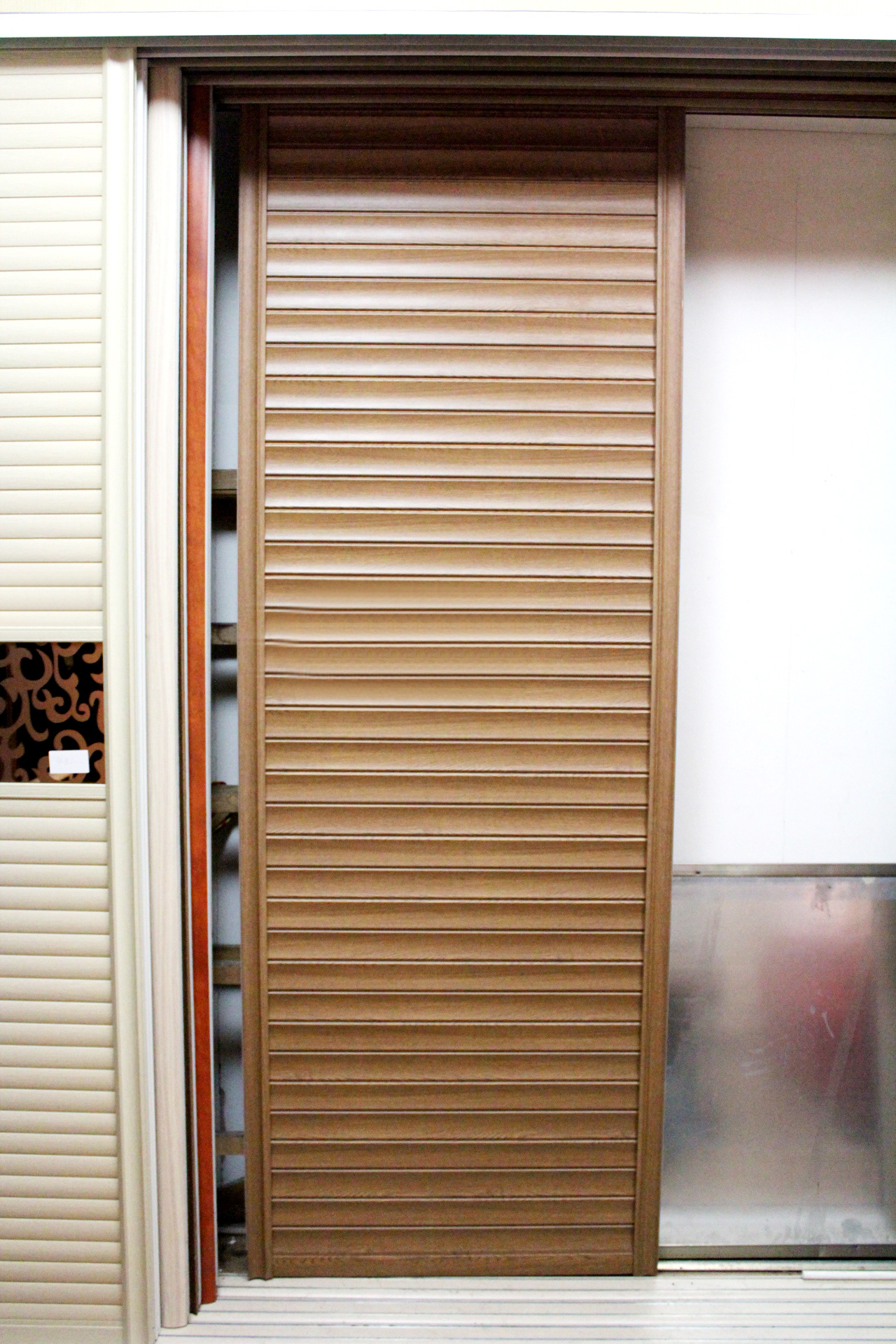 木塑百叶衣柜移门 厂家批发 定做推拉门 定制板式家具