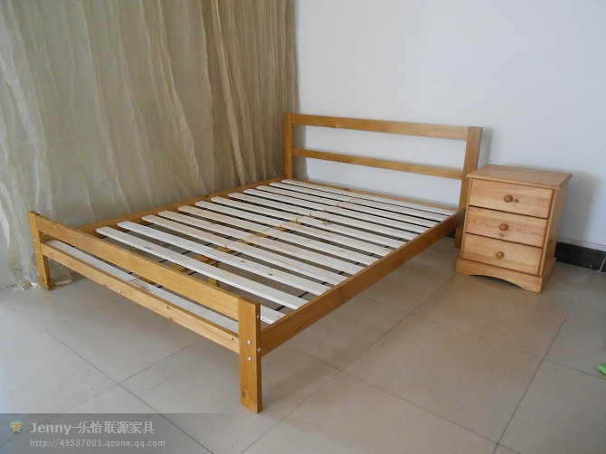 厂家批发leo单人床 松木简约浅棕色木床