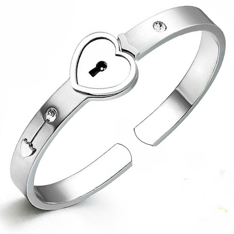 经销批发纯银手饰爱心锁999千足银手镯原创爱心锁纯银手镯特卖款