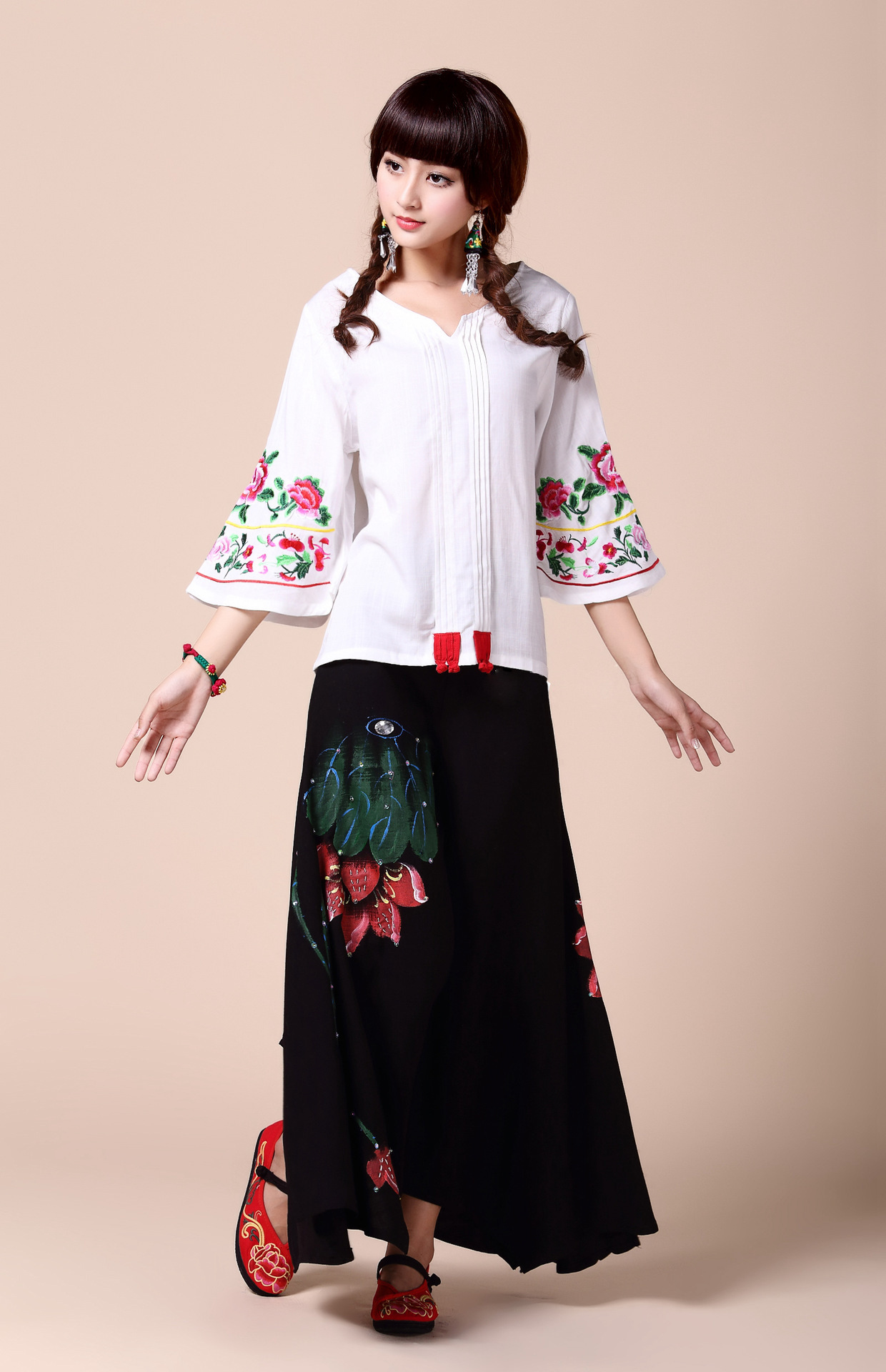 2014夏季新款女士竹节棉麻七分喇叭袖绣花上衣 民族风服饰上衣-女式衬