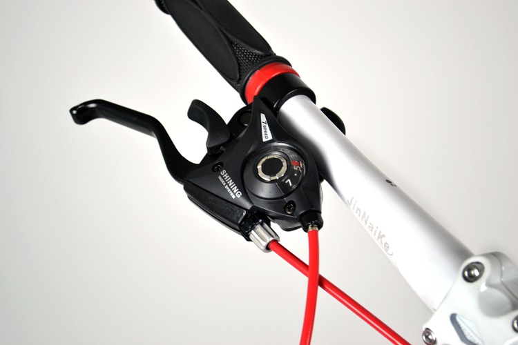 路虎山地自行车减震碟刹变速折叠自行车男女单车代步车通用车