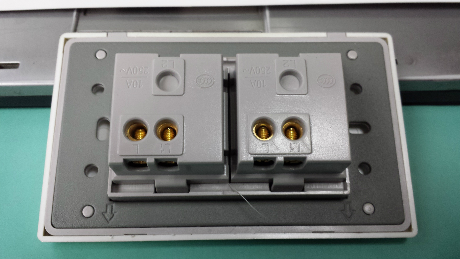 小额批发 重庆118型两开双控开关 时尚家装铝合金拉丝开关面板