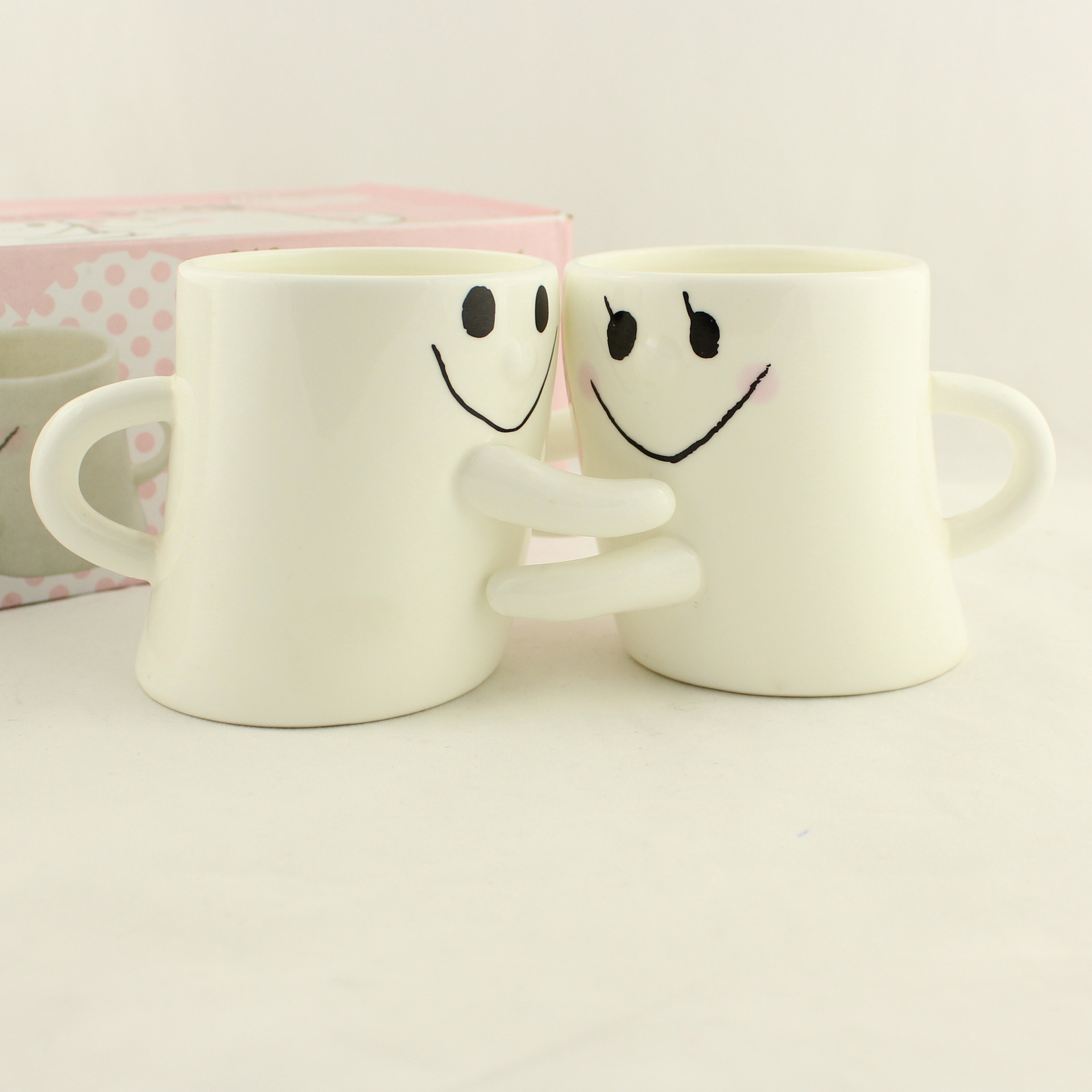 拥抱情侣杯 创意随手杯 陶瓷杯子 水杯定制 可印logo