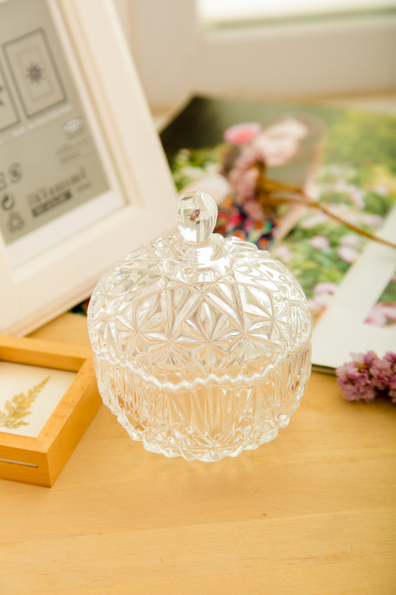 【商品名称】梅花水晶玻璃糖盅 【商品材质】玻璃