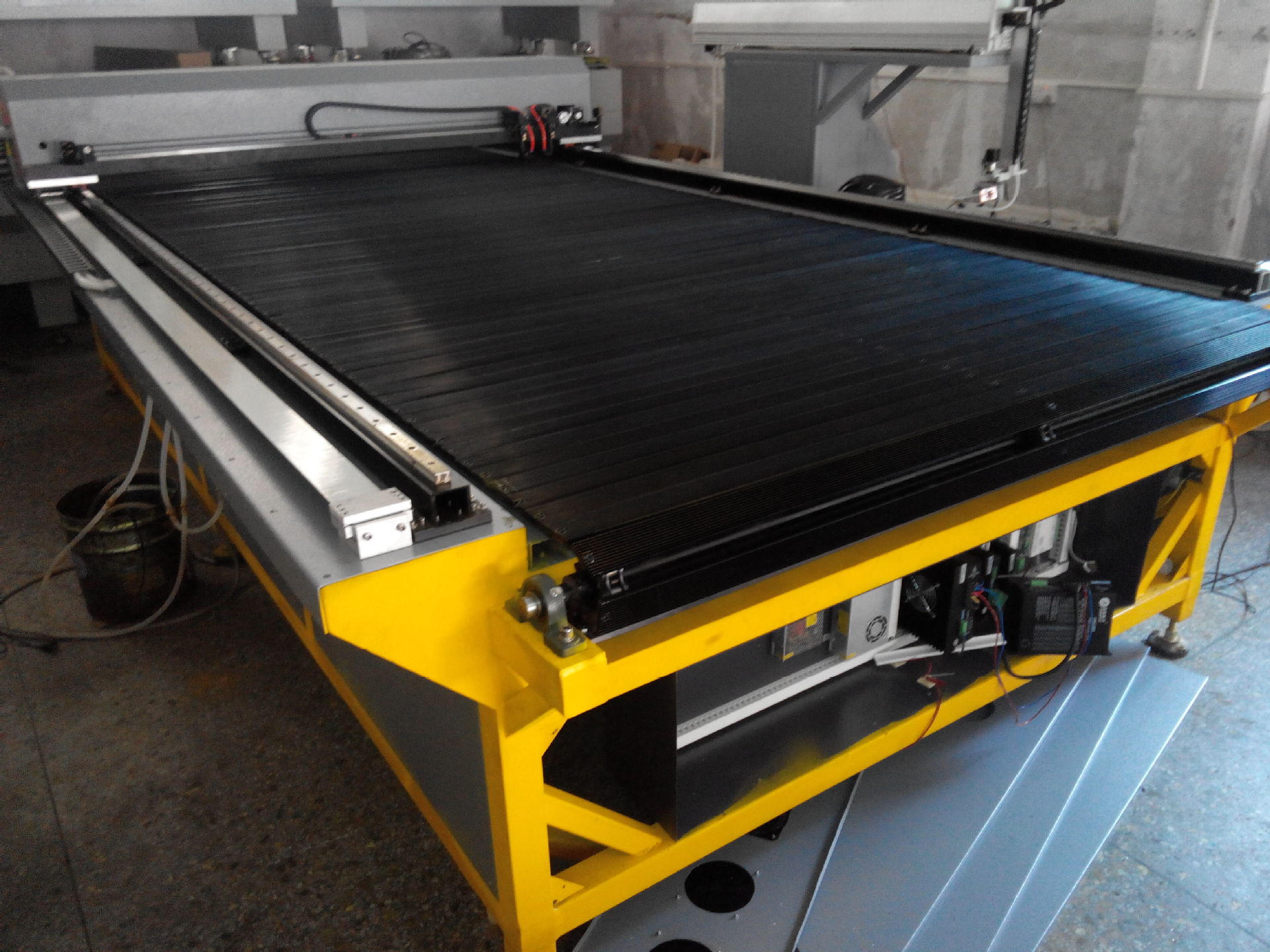 直销制衣打板激光切割机,大幅面服装激光裁床,免费培训,包教包会