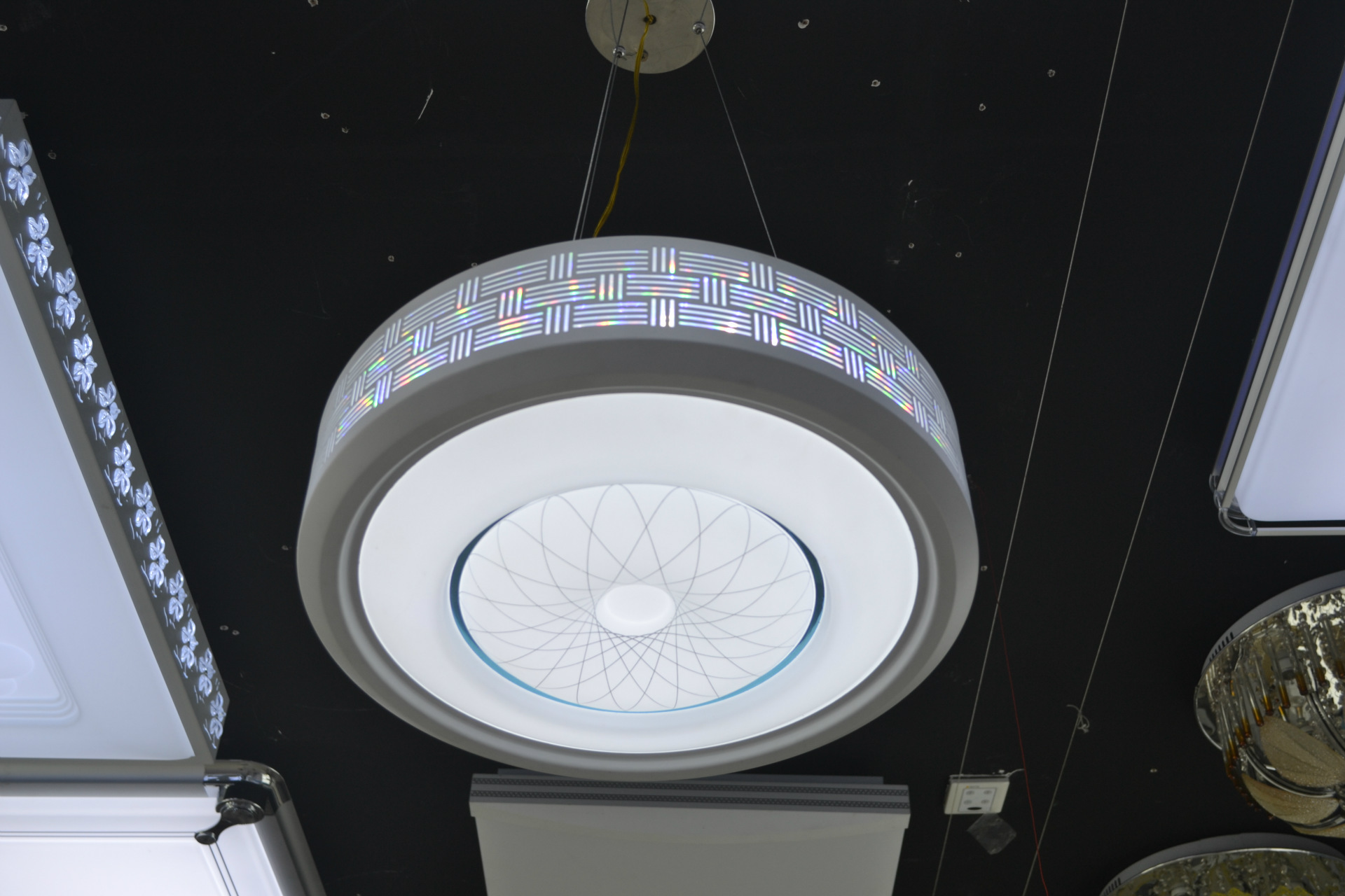 现代客厅卧室吸顶灯批发 圆形简约led吸顶灯 厂家批发节能灯具