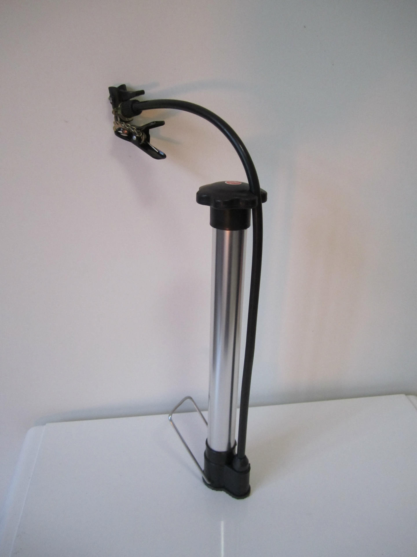 豪耐正品小打气筒厚铝合金白防钢管山地车打气筒迷你便携气筒