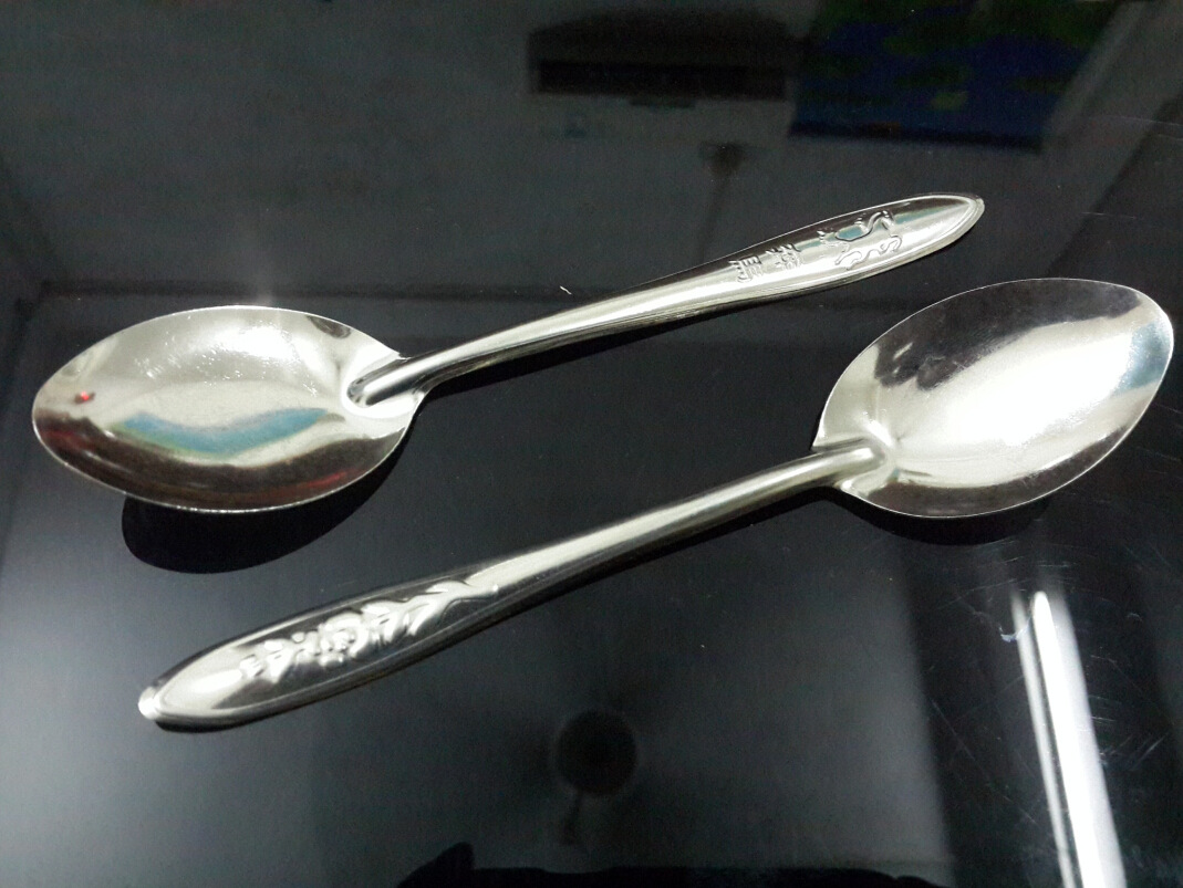 无磁不锈钢餐具_饭堂匙羹儿童餐具_吃饭调羹_欣之悦1#玫瑰花小勺