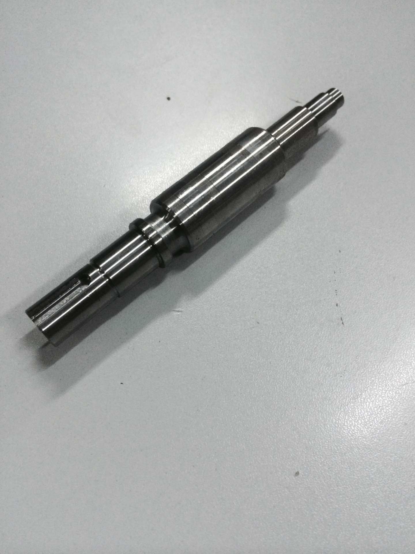 供应各种类型的电机轴心