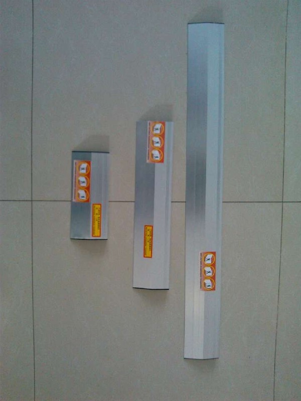 产家批发现货铝合金刮尺 三角形凹槽边阴阳角靠尺1-2米规格齐全