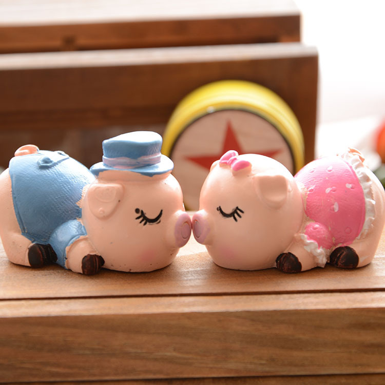 爆款 亲嘴情侣小猪桌面摆树脂工艺品客厅田园摆件家居饰品 小猪