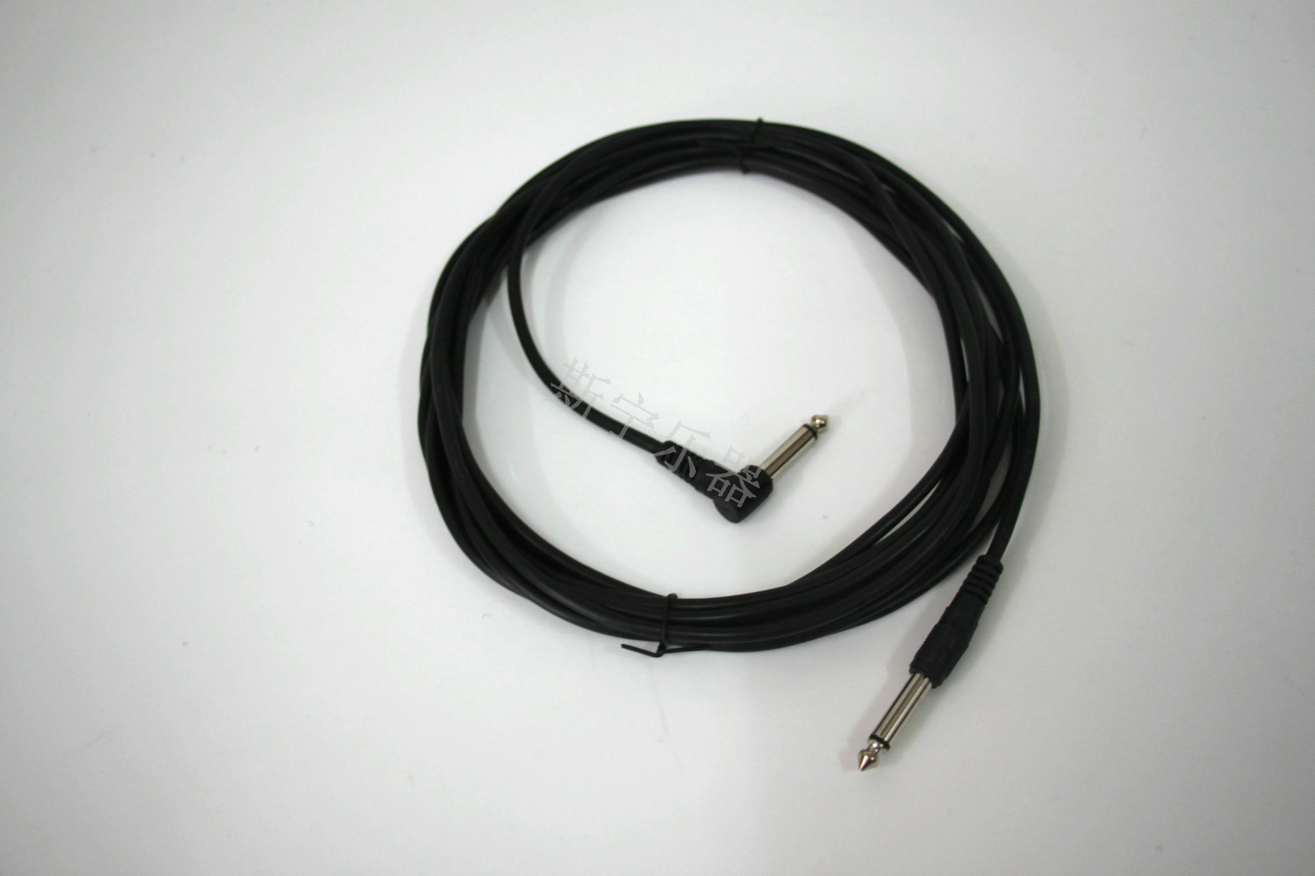 吉他音频连接线 5米普及吉他线 5m黑色音箱导线批发