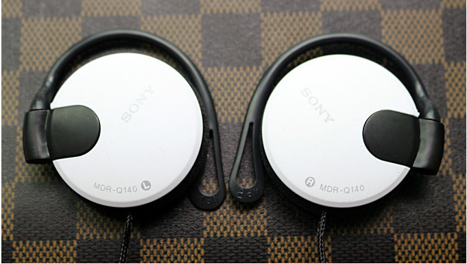 索尼q140耳机 耳挂式耳机 手机mp3通用耳机 布线好音质