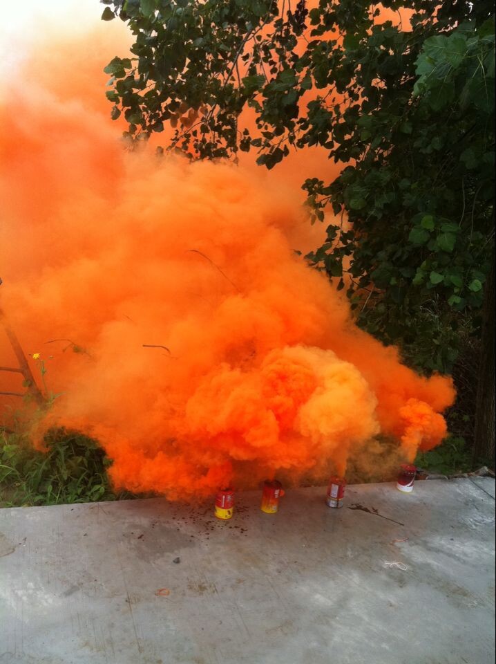 消防演习烟雾信号弹 救生烟雾信号 橙色信号 求救信号