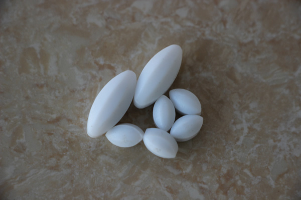 厂家直销各规格型号菱形聚四氟乙烯磁力搅拌子四氟转子搅拌子