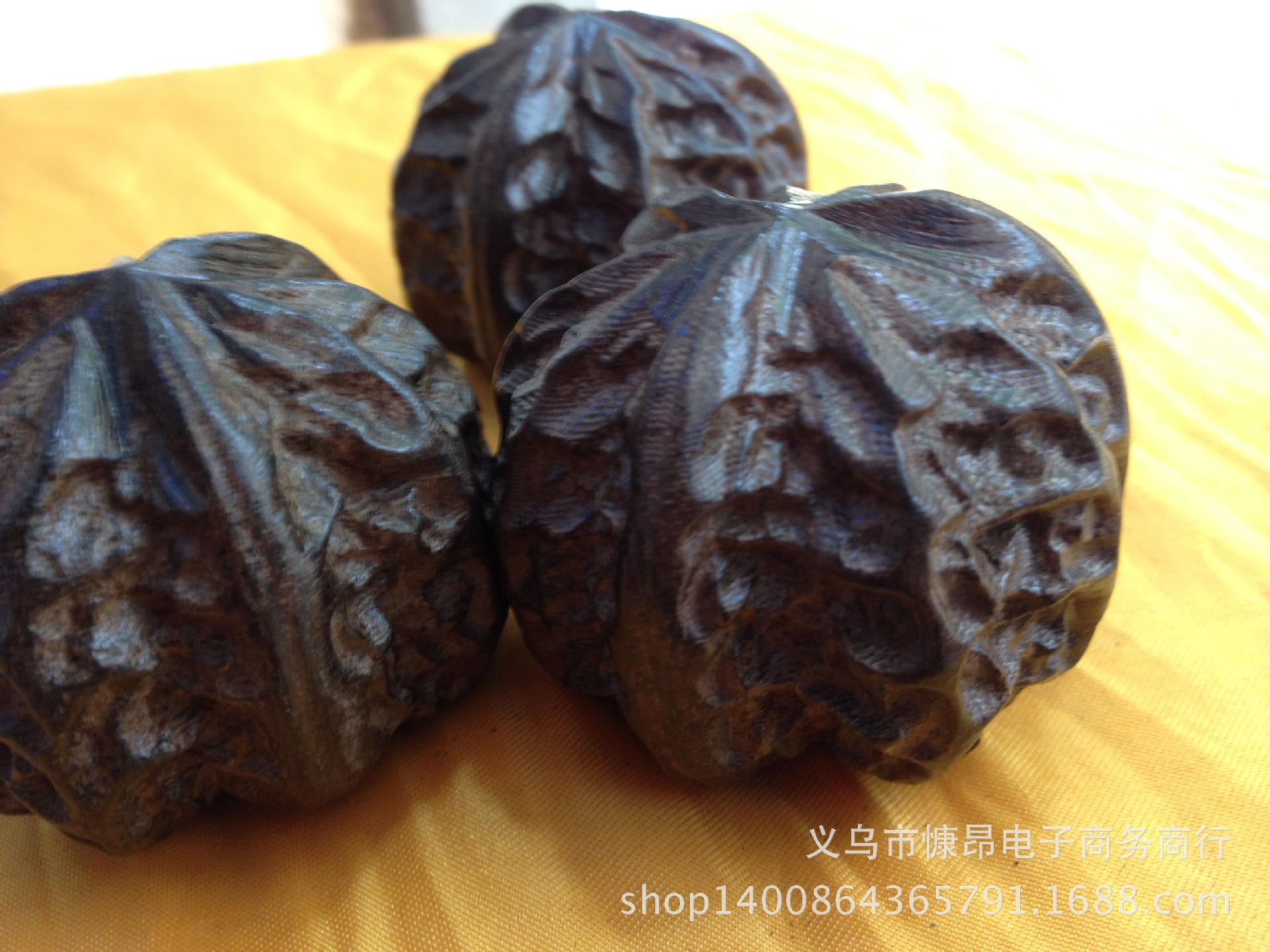 印度沉香沙沉木手把件 家居饰品办公木质摆件 福建雕刻品江湖产品