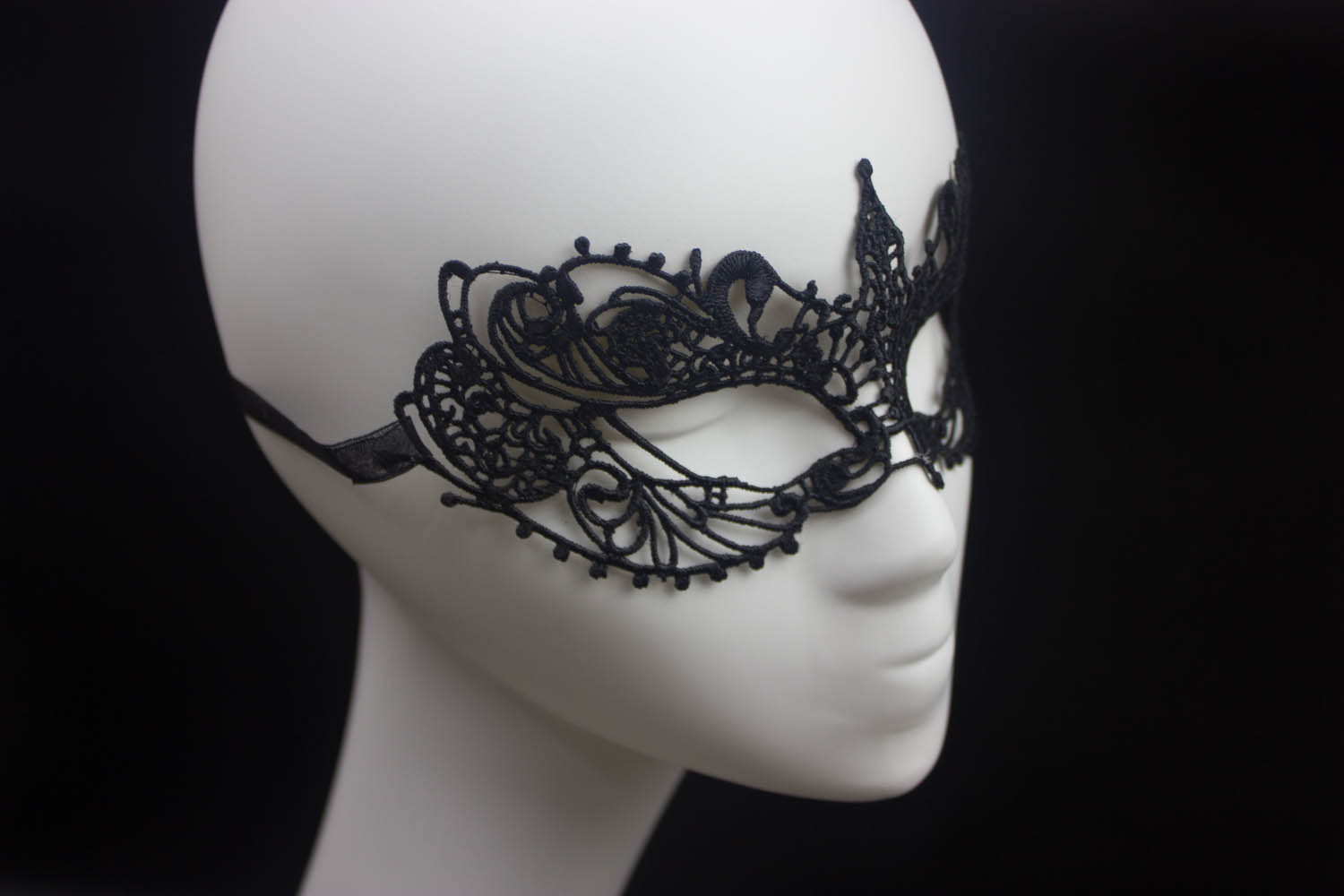 蕾丝定型小尖头 镂空面纱面 具情趣性感派对黑色舞会夜店眼 罩