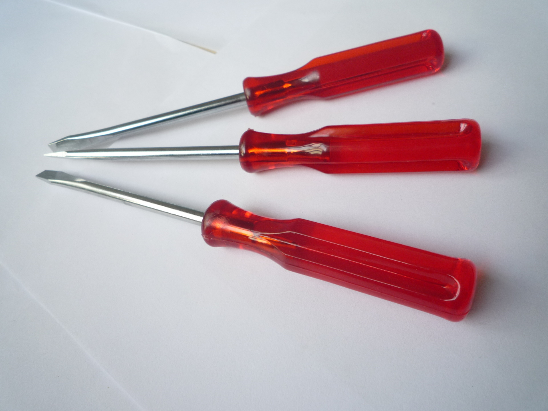 供应五金工具 一字穿心螺丝刀 起子 红色