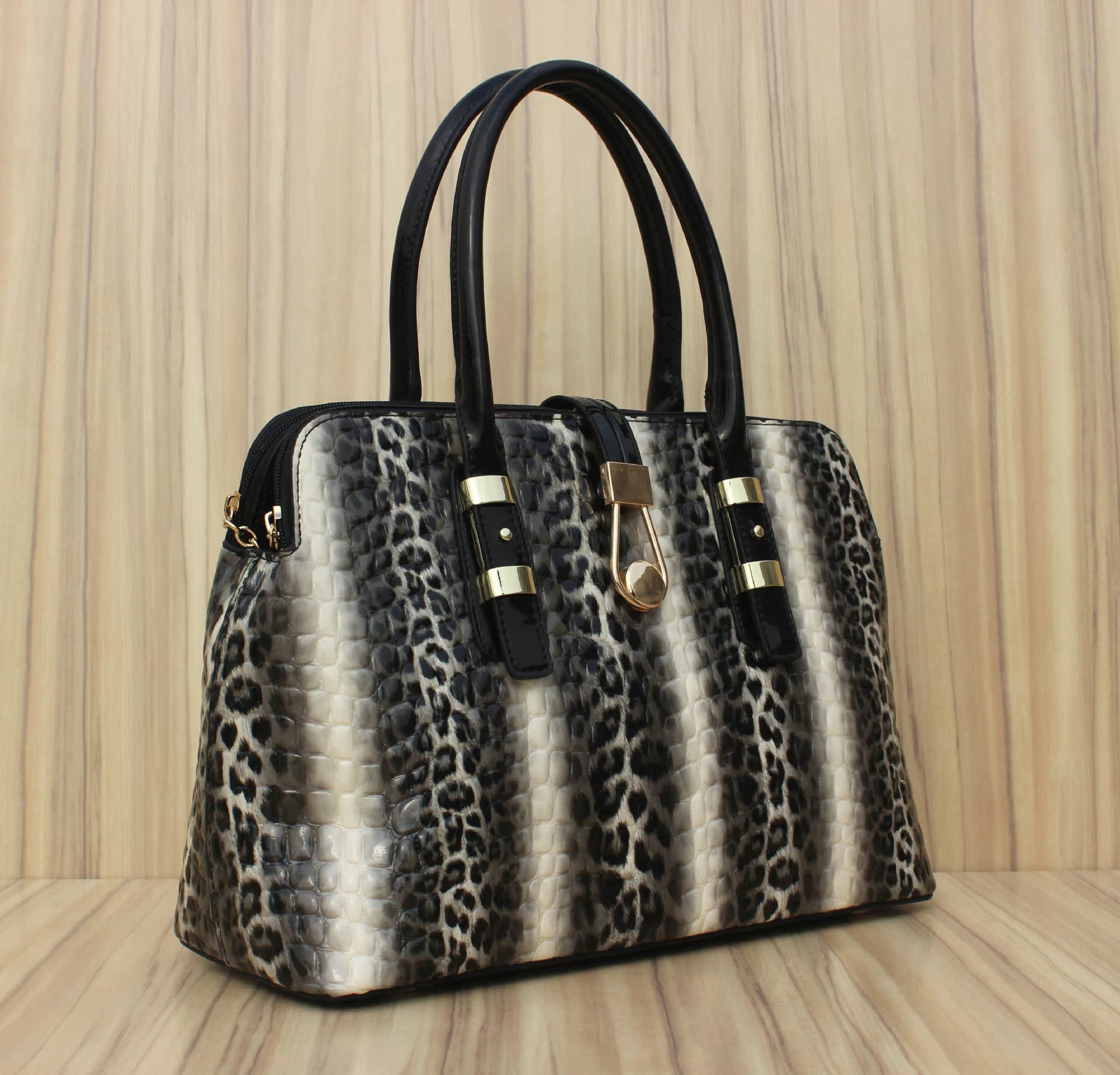 2014春季新款波斯比亚专柜正品油皮糖果包锁扣包广州女包厂家直销