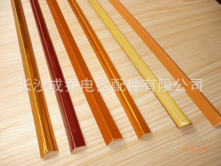 塑料直角包边条,塑料三角直角边条,直角包边条_大山谷图库
