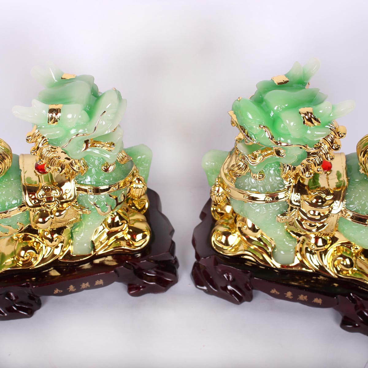 金镶玉麒麟工艺品摆件 家居风水装饰摆设批发c23