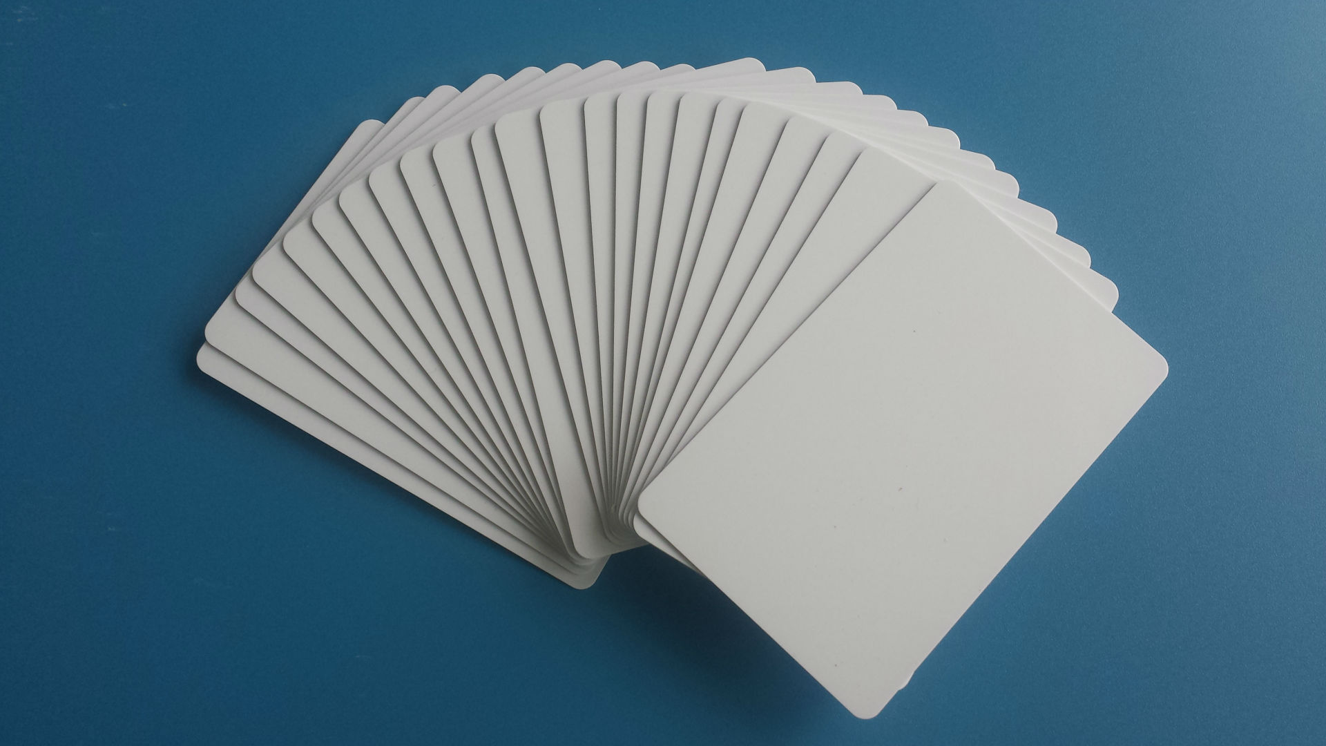 pvc白贴卡 员工贴片卡 人像卡贴片 证卡打印机可打印 证件卡 贴卡