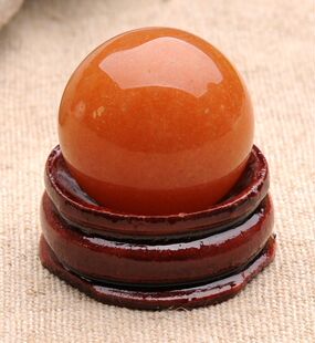 【厂家批发尾货出清】纯天然 红东陵玉小球送底座 天然水晶球