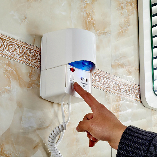 型号:fy-9082(带插座,带防潮滑盖) 挂壁式电热吹风机,干发器,美发干肤