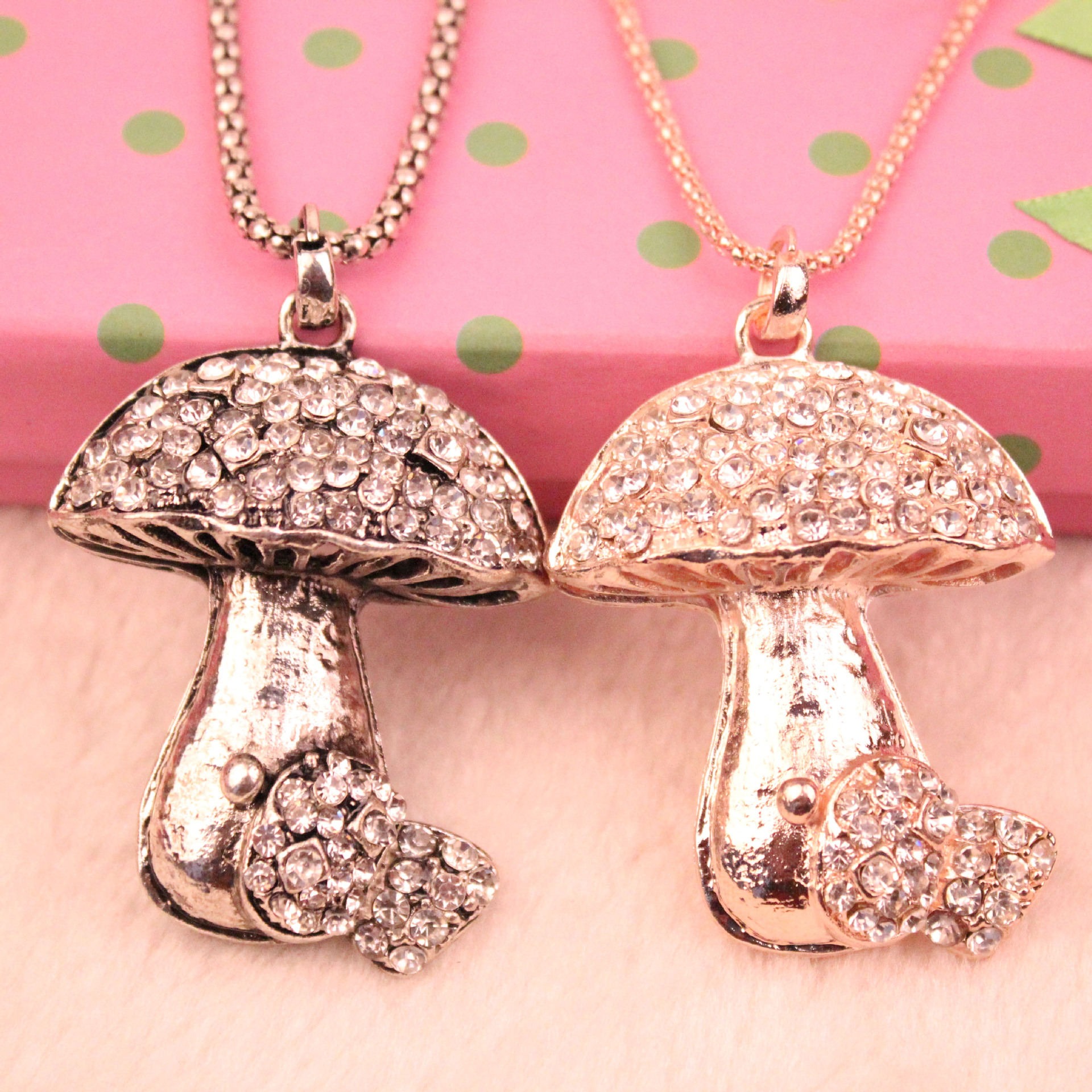 韩国复古高档满钻镂空蘑菇项链吊坠女 长款热卖大气百搭毛衣链