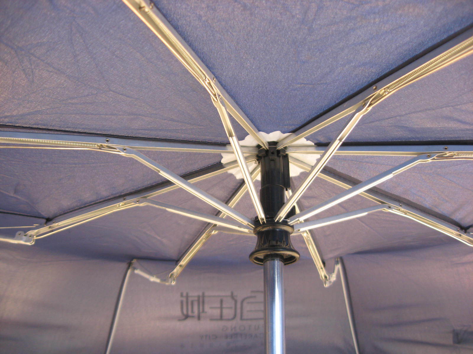 厂家直销 23寸三折全自动伸缩雨伞 可加印logo高档雨伞高品质雨伞图片