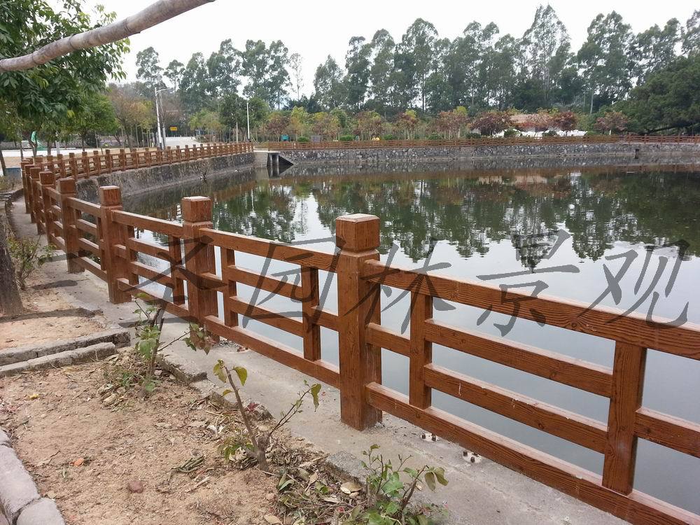 供应湖边仿木围栏 逼真原木效果 坚固实用 绿色园林围栏工程_建筑护栏