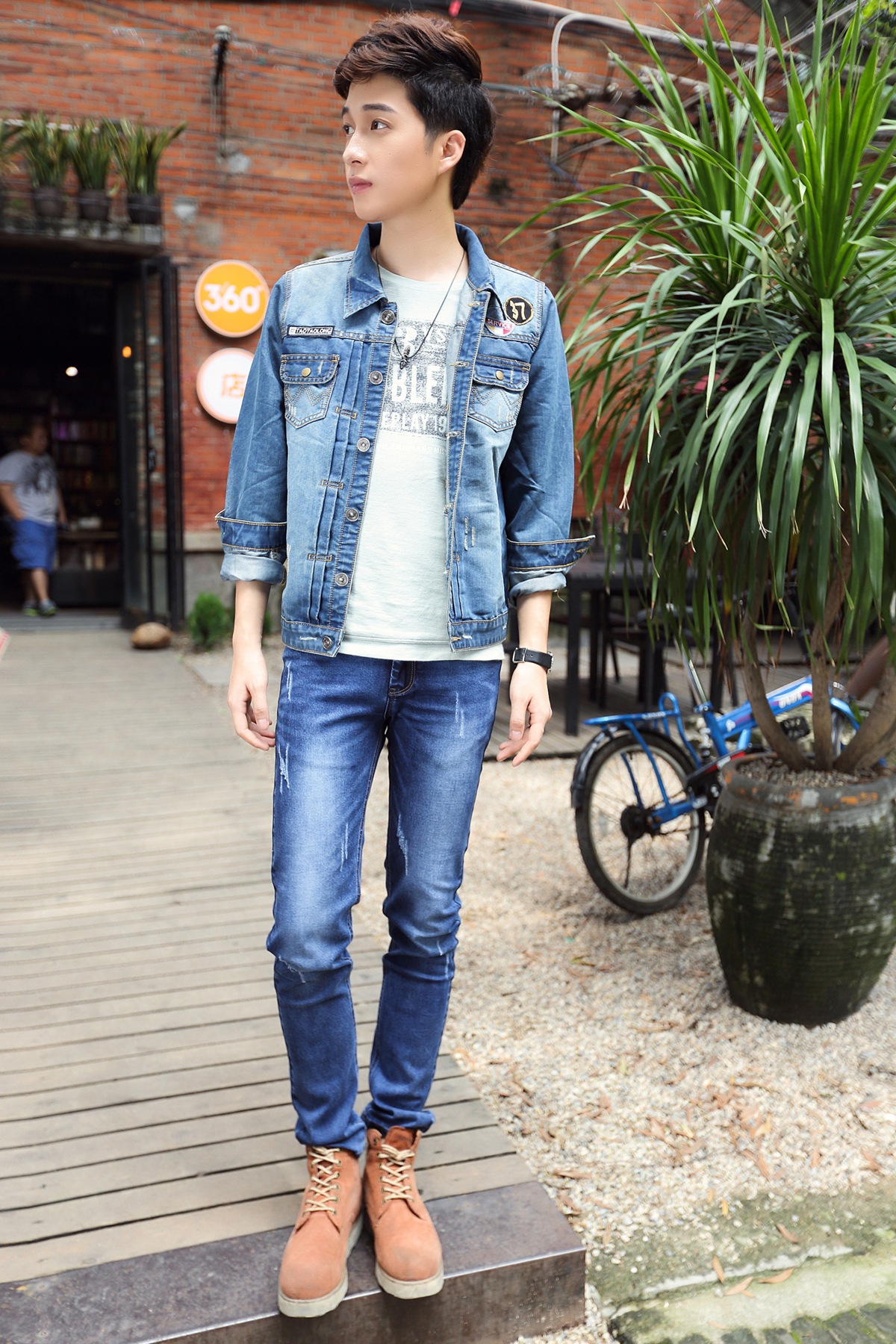 2015春季新款 韩版修身男士休闲外套高品质牛仔夹克男 现货批发
