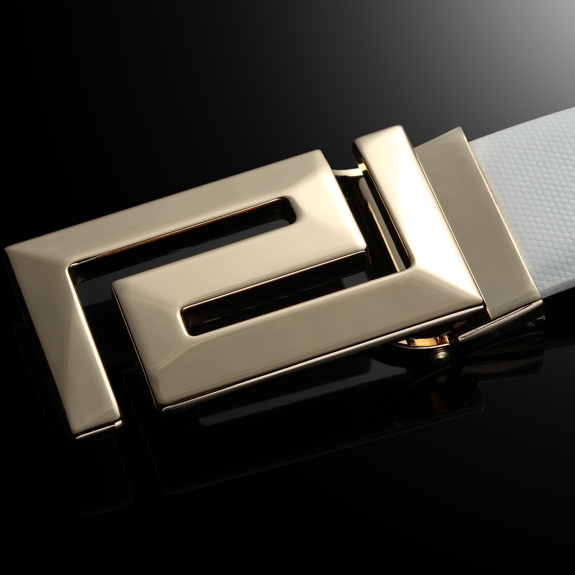 厂家直销男士时尚腰带平滑扣皮带春夏白款男士真皮腰带高档腰带