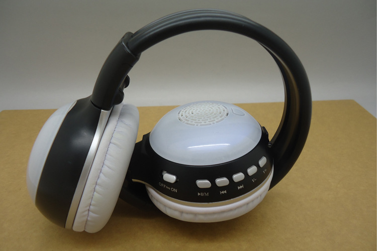 2014热销新款头戴式插卡耳机 外响时尚耳机 jt2821