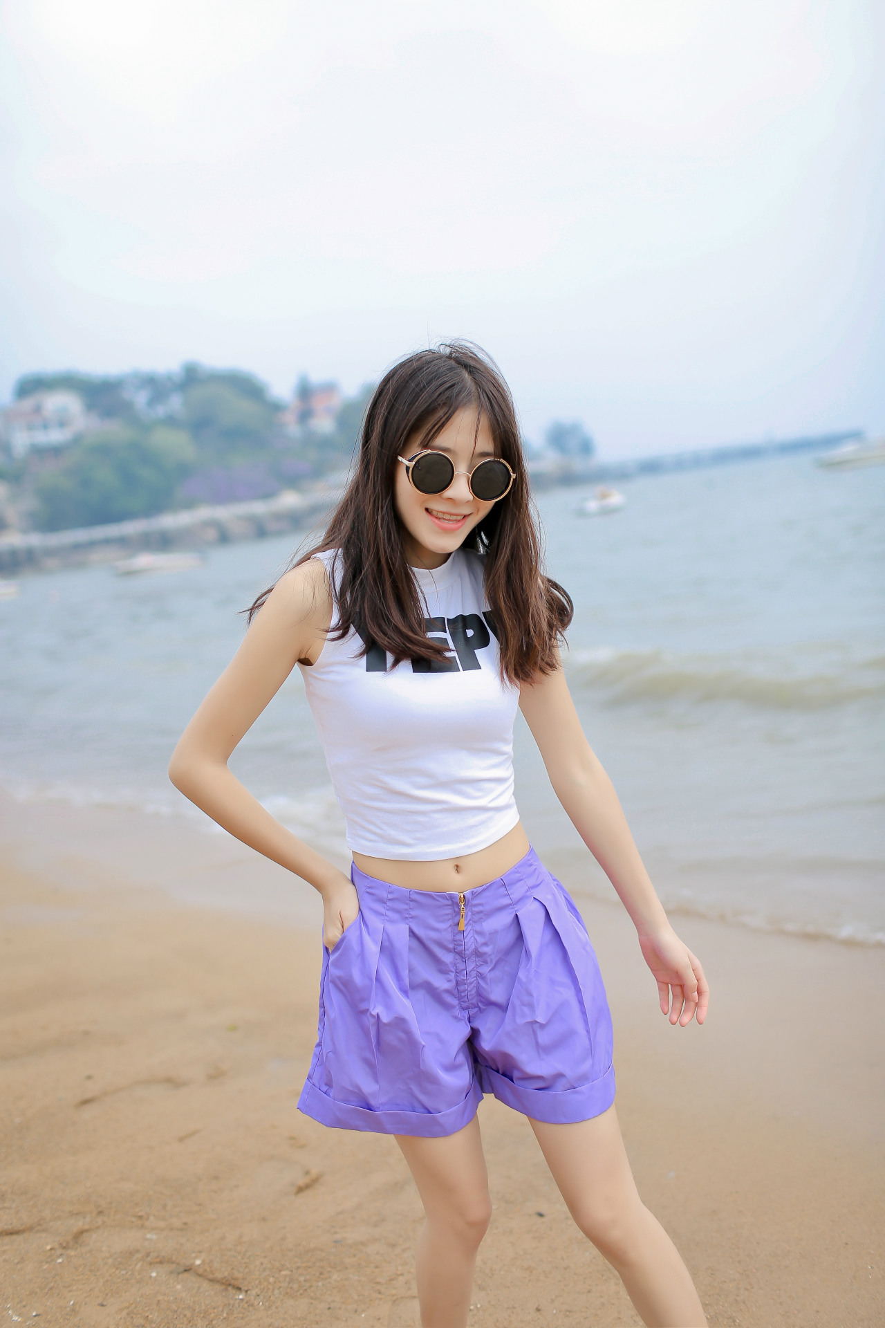新款夏季时尚三分热裤 沙滩休闲糖果色短裤 拉链卷边宽松女裤