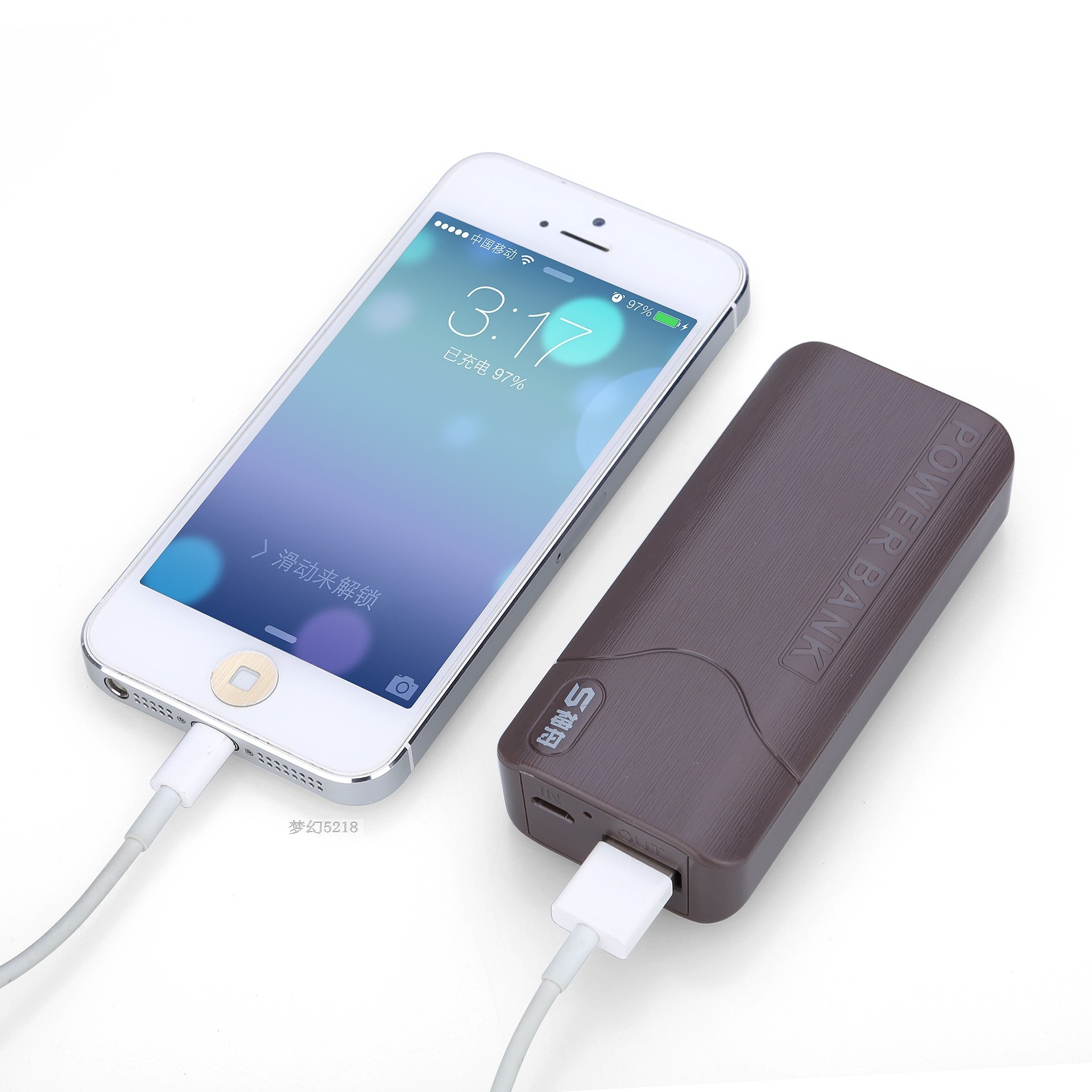 广东深圳批发飞毛腿移动电源qq005 5600毫安苹果小米三星手机通用充电