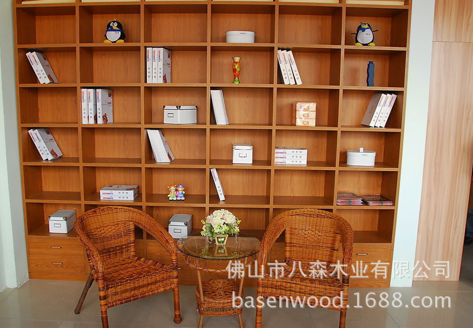 细木工板:细木工板性能有时会受板芯材质影响.&nbsp