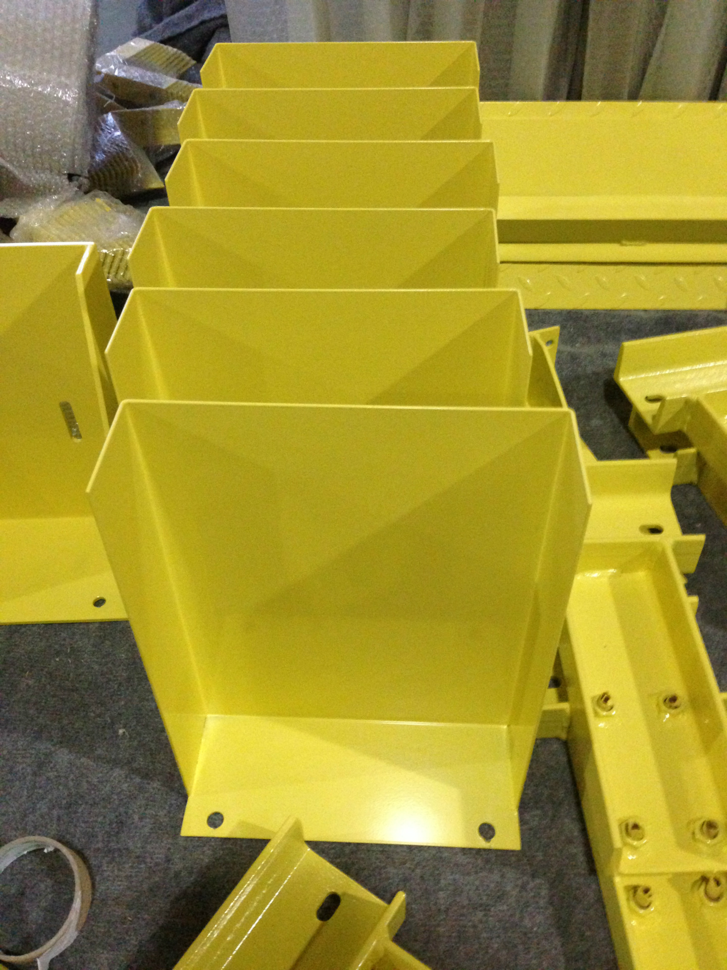 厂家-提供多类金属表面粉末静电喷涂加工(提取快捷)