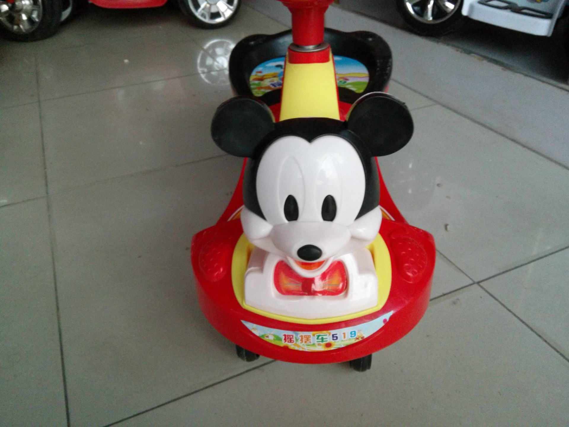 扭扭车儿童摇摆车批发米奇扭扭车厂家直销童车批发