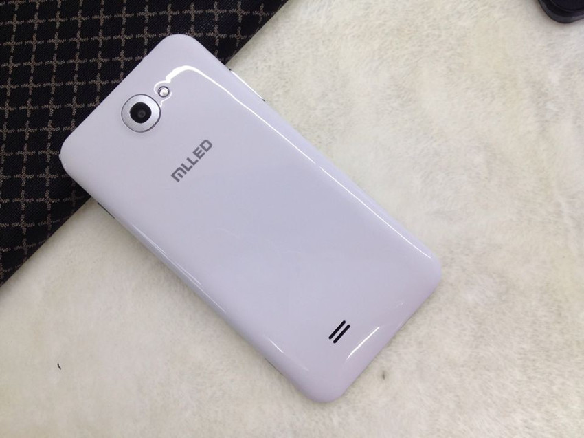 米蓝/m3b 5.5寸 500万像素 内存4g 配皮套 极速四核 智能手机图片_12