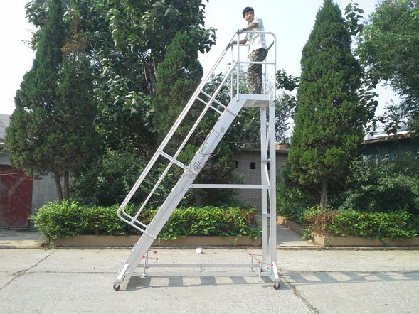 折叠式登高梯 四轮移动登高车 平台扶梯