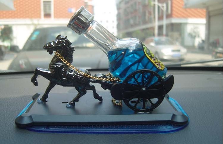 汽车香水皇家马车香水座汽车香水座车内香水新款复古高档香水