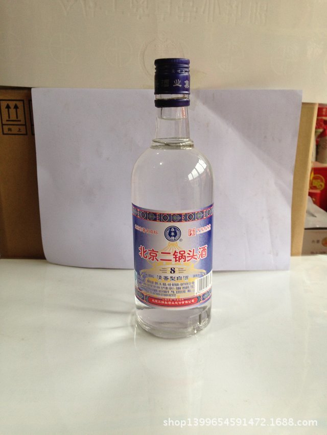 白酒定制，让品牌故事在酒中流淌