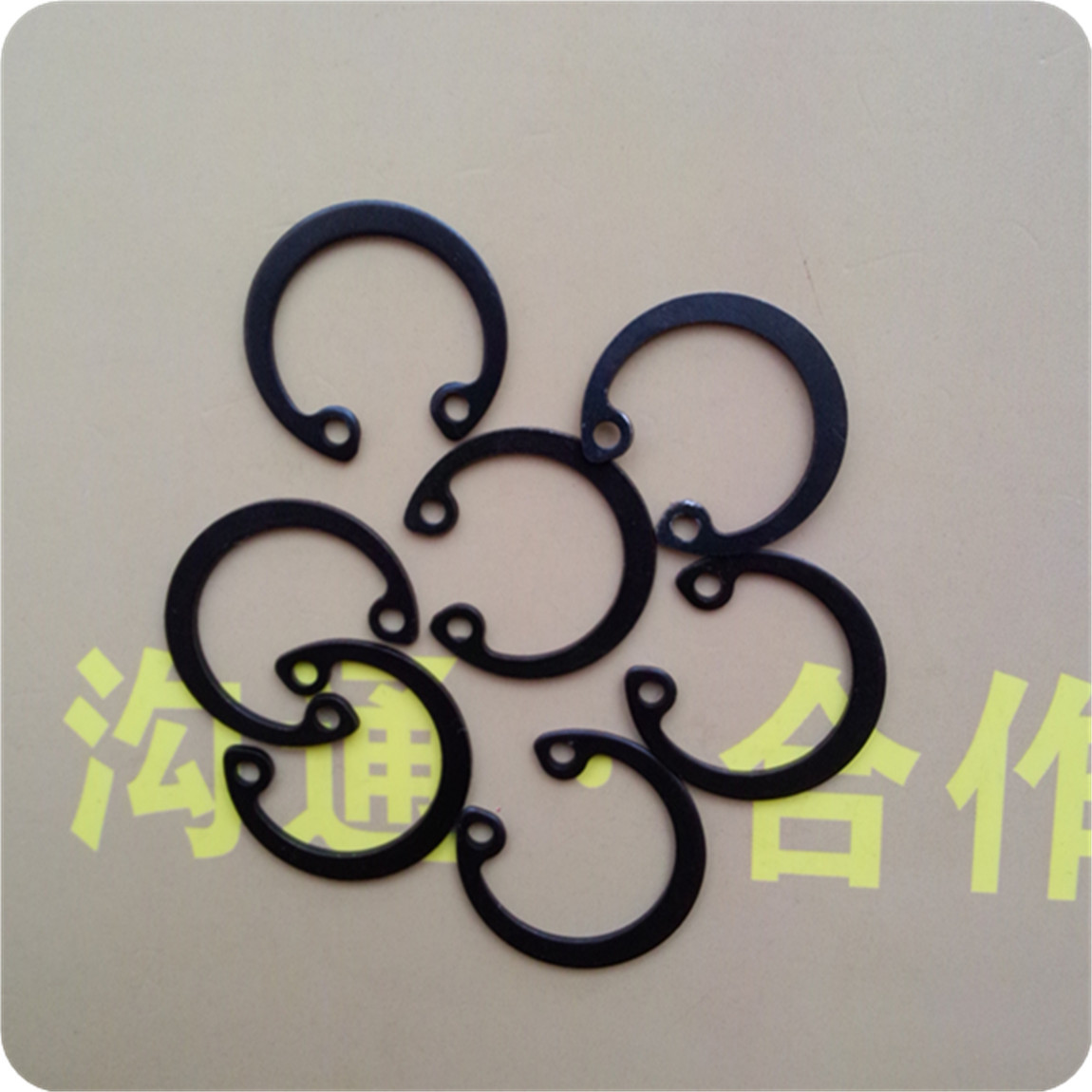 厂家直销 发黑 内卡簧 开口挡圈 din472 孔用挡圈 公称直径20