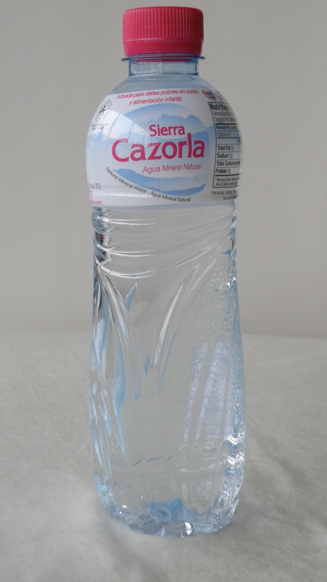天天代言cazorla蔻露西班牙进口天然矿泉水家庭装1.5l