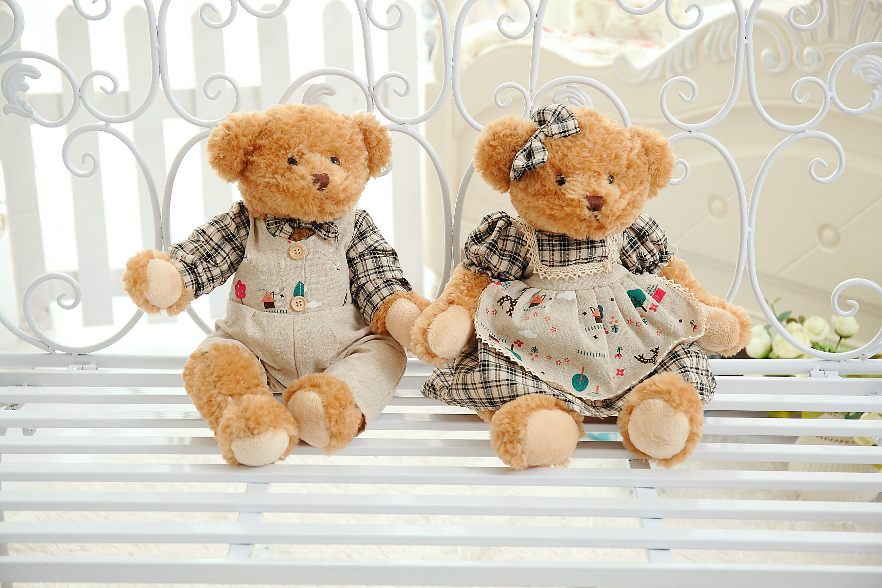 可爱创意穿衣服一对情侣熊毛绒玩具泰迪熊公仔结婚生日礼物