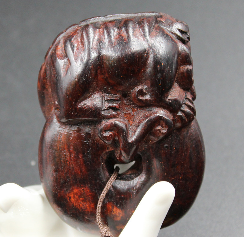 福建莆田红酸枝木雕刻小件工艺品 腰藏万贯手玩把件 厂家直销一件代发