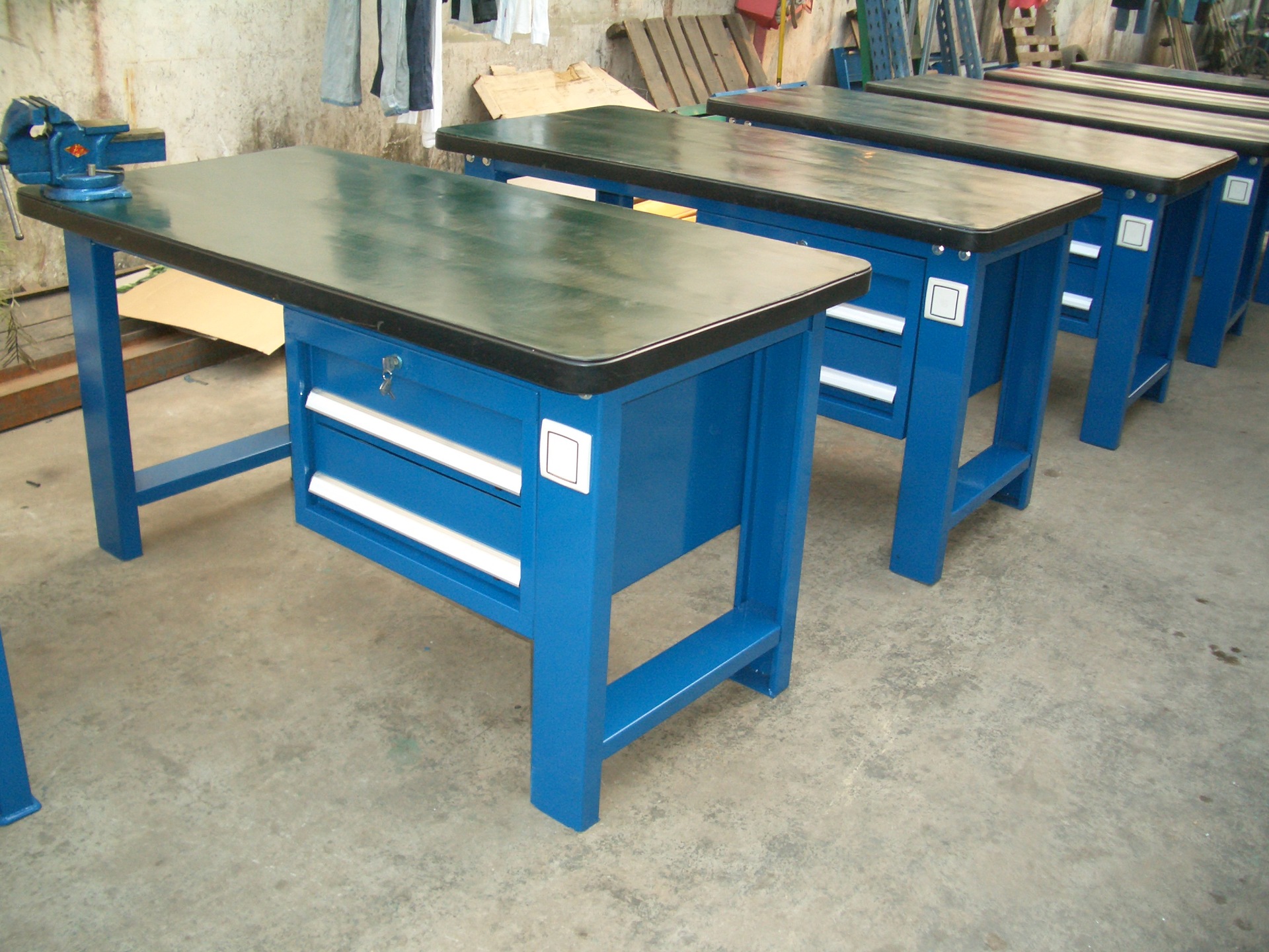 供应深圳重型钳工桌,东莞重型工作桌,模具桌