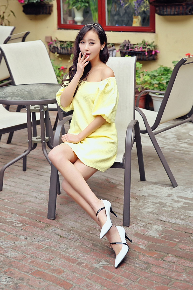 质量三包 **同款鞋 牛筋底细高跟尖头****同款鞋 黑色